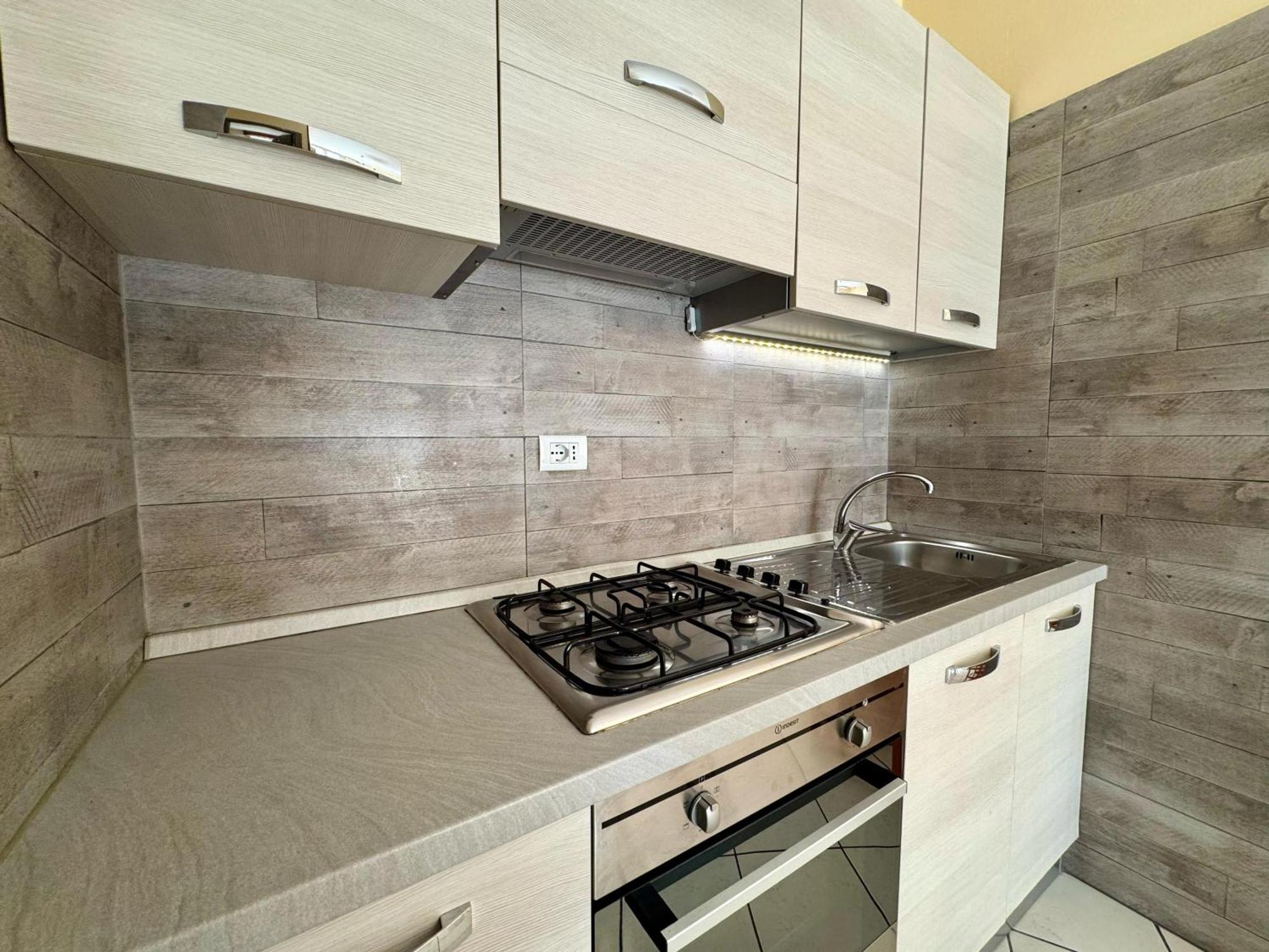 Premium Apartments Peschiera بسكييرا ديل غاردا المظهر الخارجي الصورة